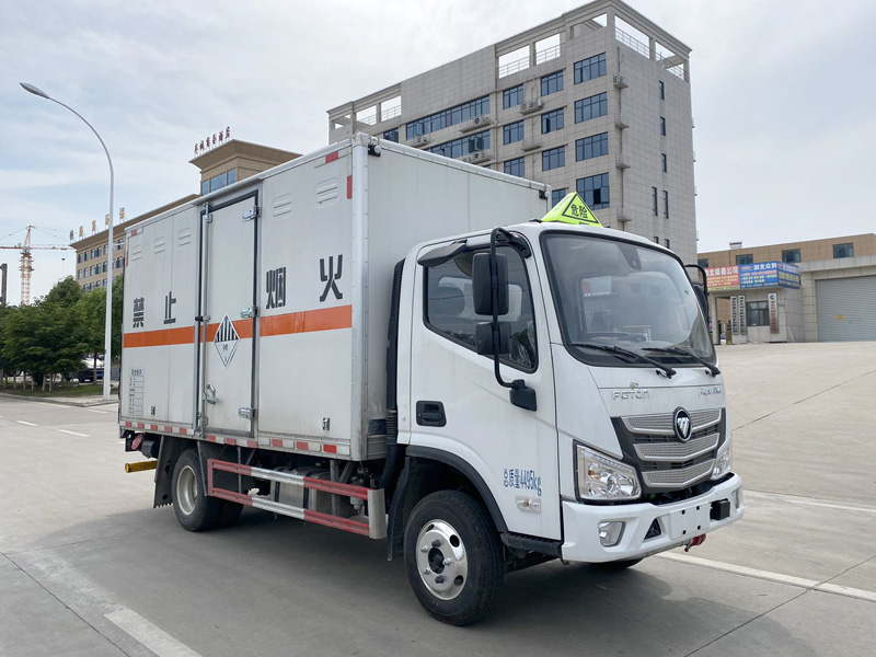 雜項(xiàng)危險物品廂式運(yùn)輸車，運(yùn)輸車，運(yùn)輸車廠家，楚勝集團(tuán)